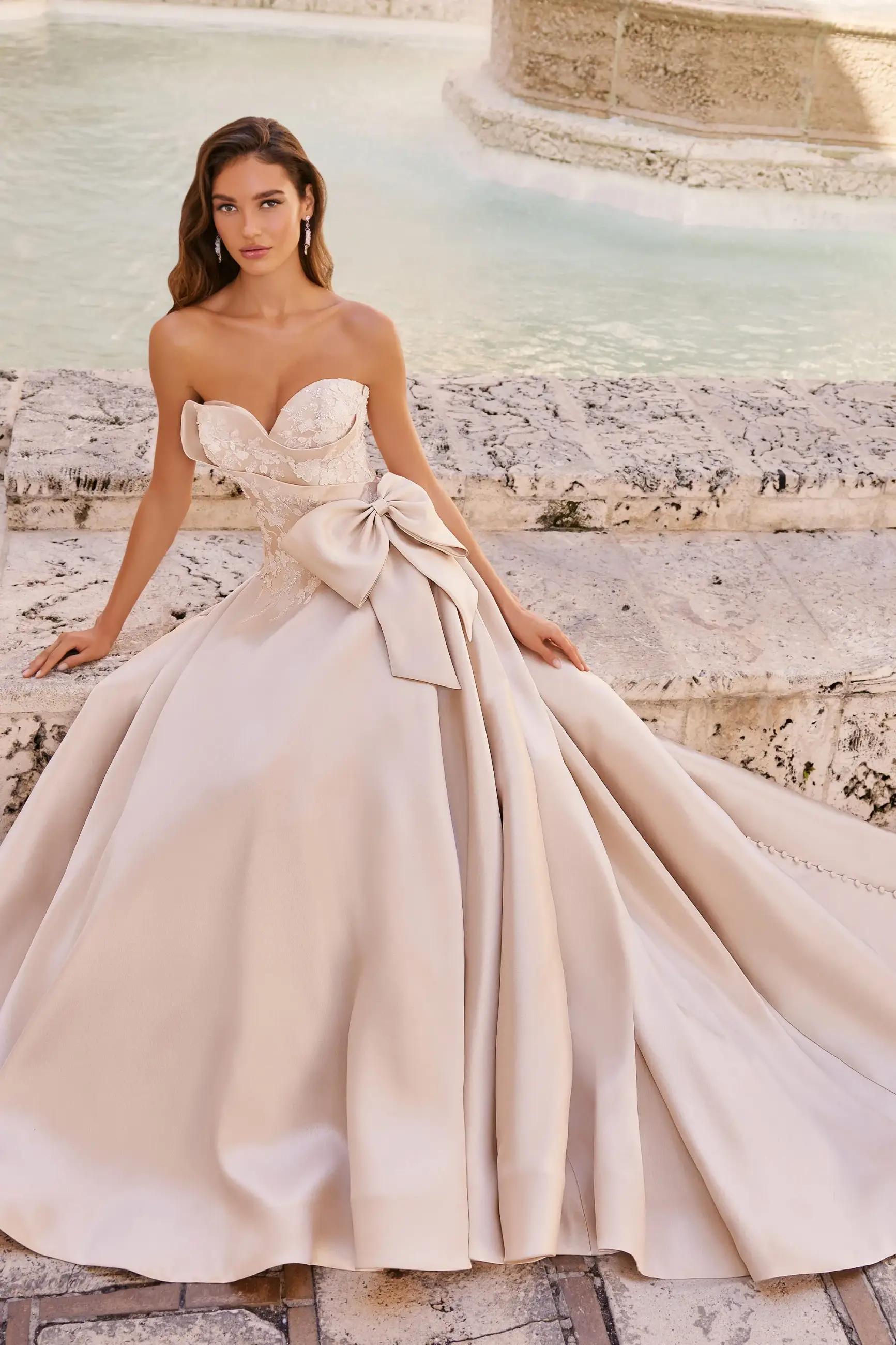 Graceful Glamour: The Allure of Ball-Gown Wedding Dresses Image