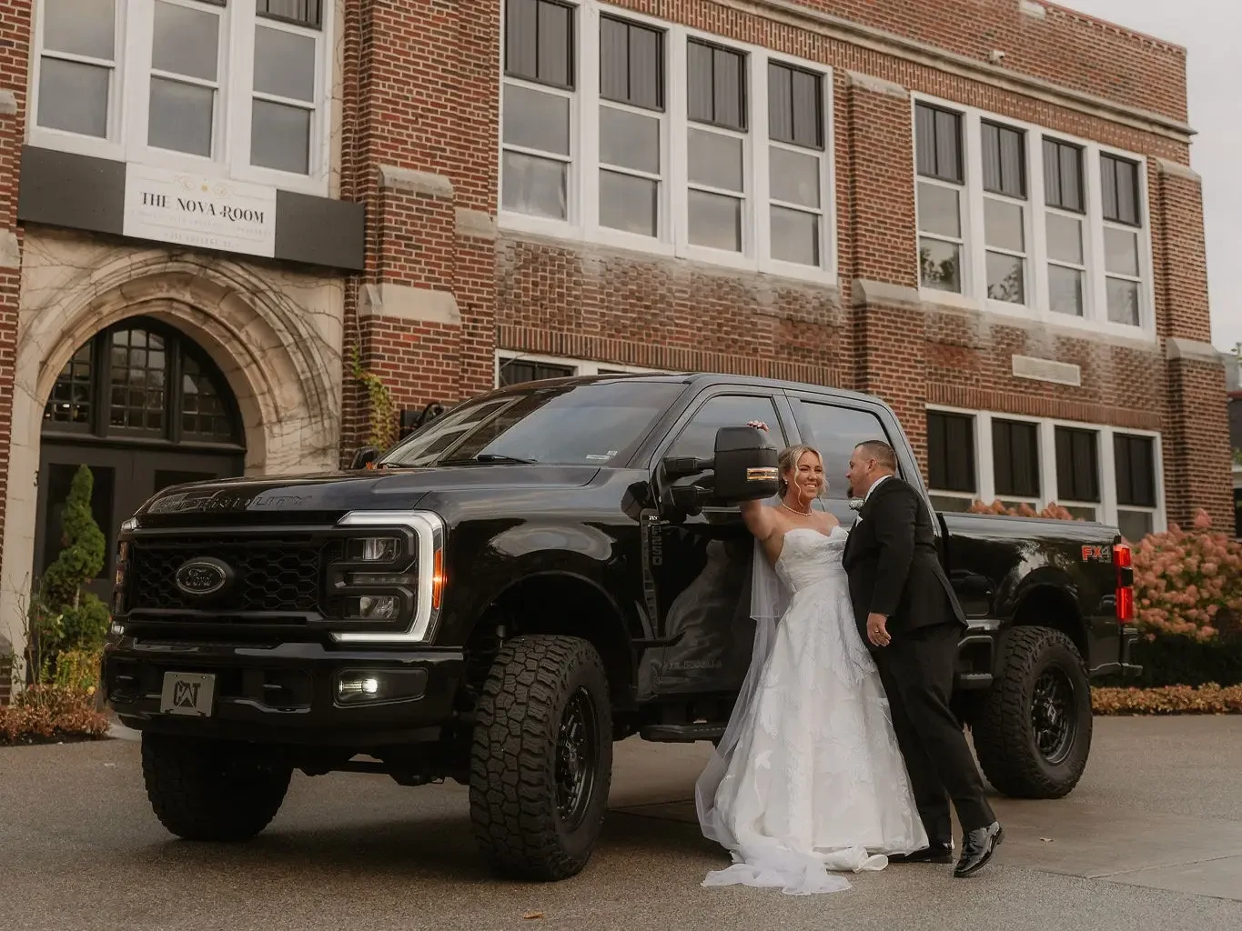 Emily & Zach Britt. Desktop Image