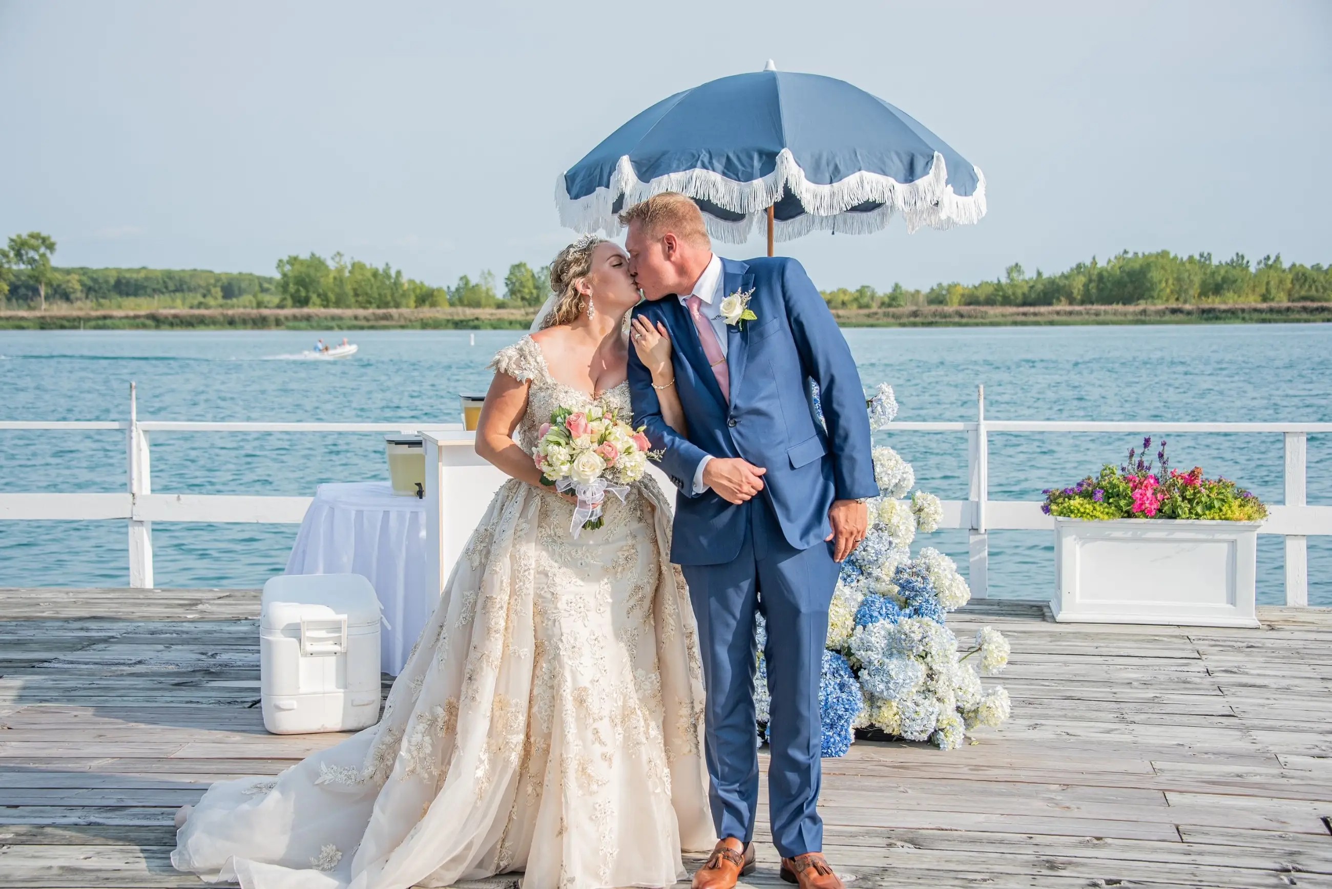 Nicole and James Christie. Desktop Image